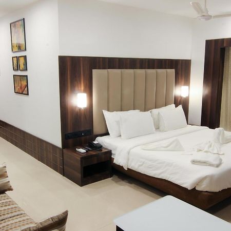 Golden Chariot The Boutique Hotel Мумбаї Екстер'єр фото