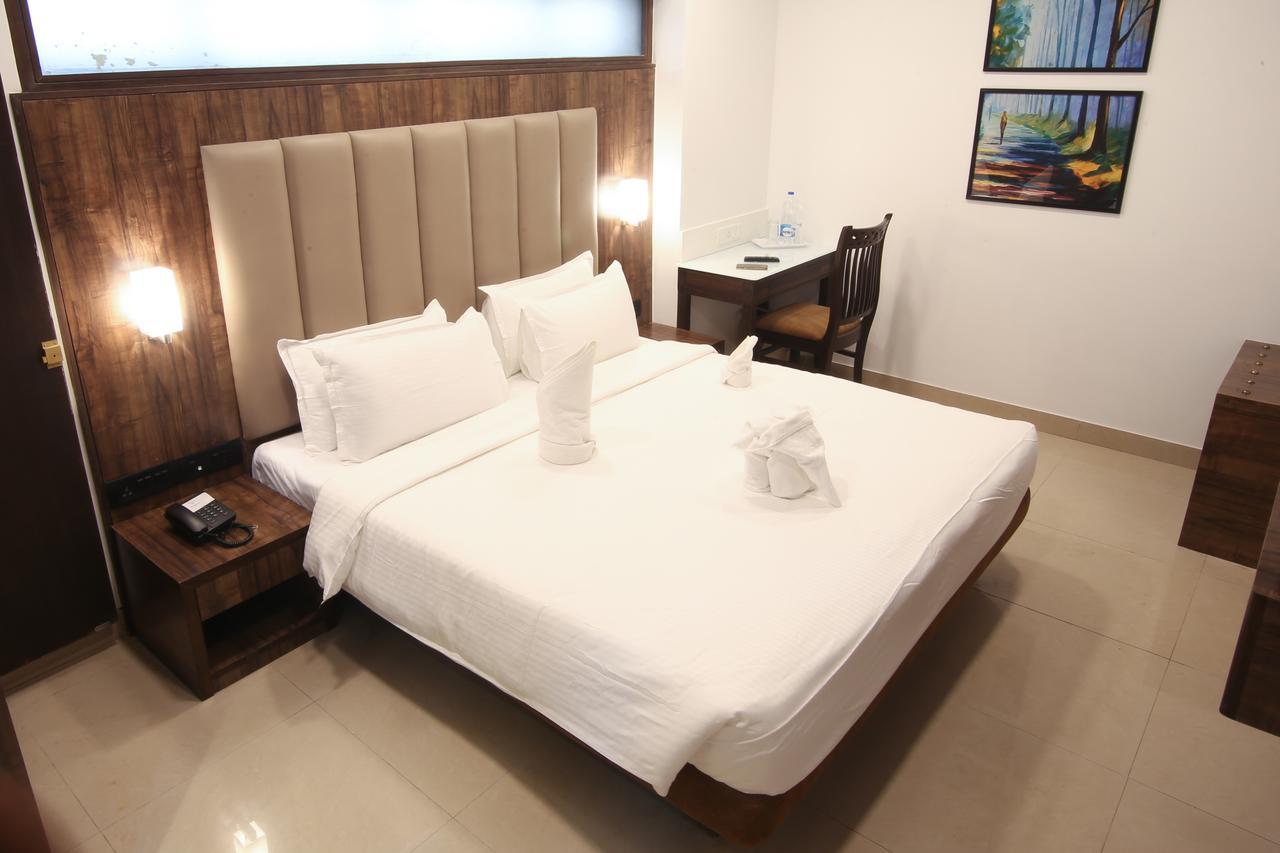 Golden Chariot The Boutique Hotel Мумбаї Екстер'єр фото