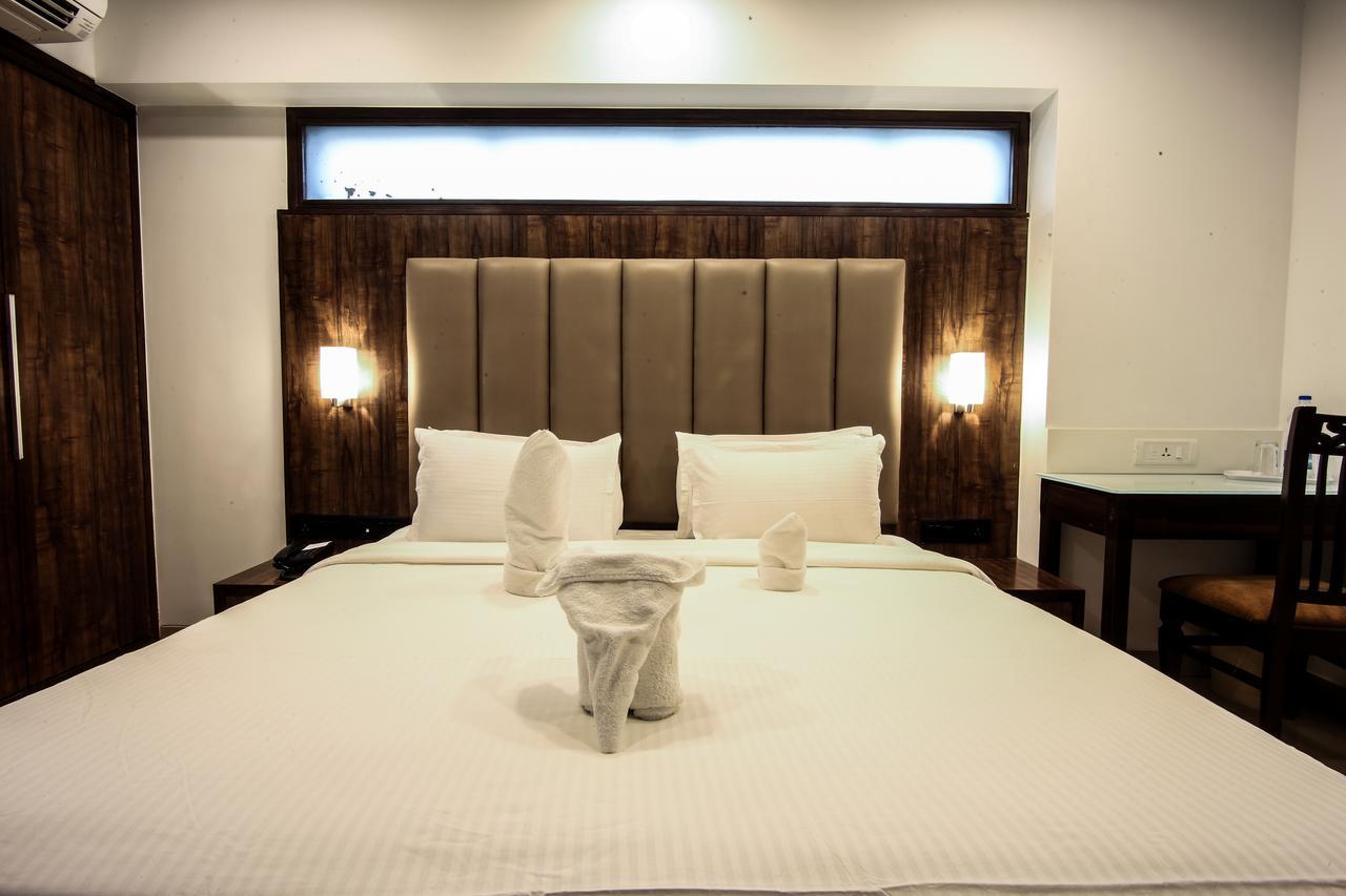 Golden Chariot The Boutique Hotel Мумбаї Екстер'єр фото