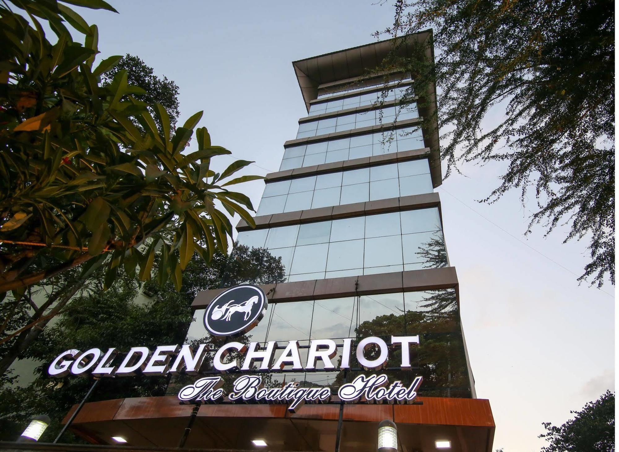 Golden Chariot The Boutique Hotel Мумбаї Екстер'єр фото