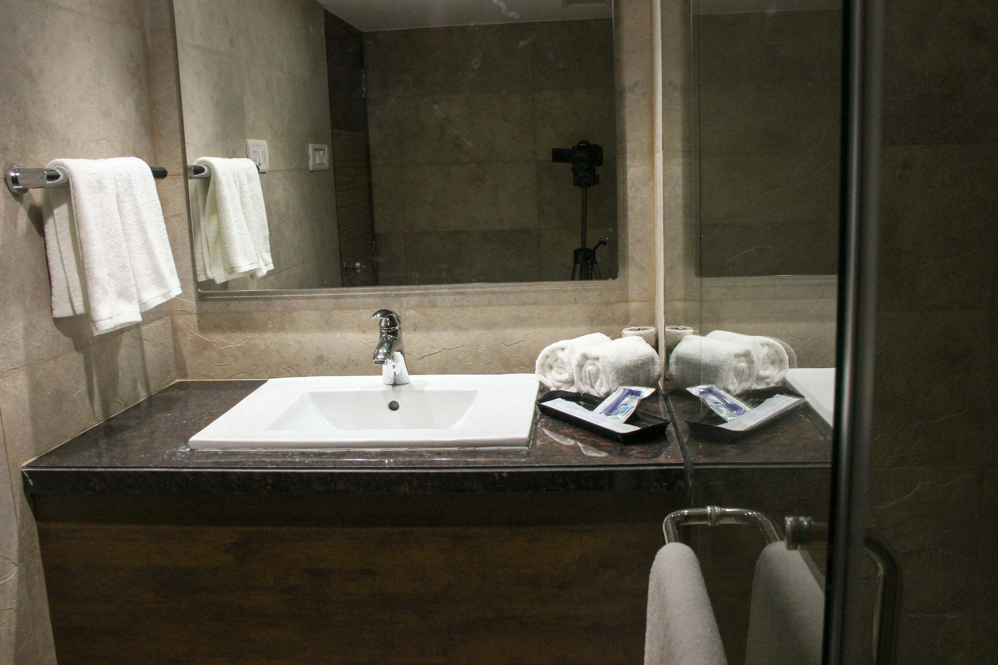 Golden Chariot The Boutique Hotel Мумбаї Екстер'єр фото